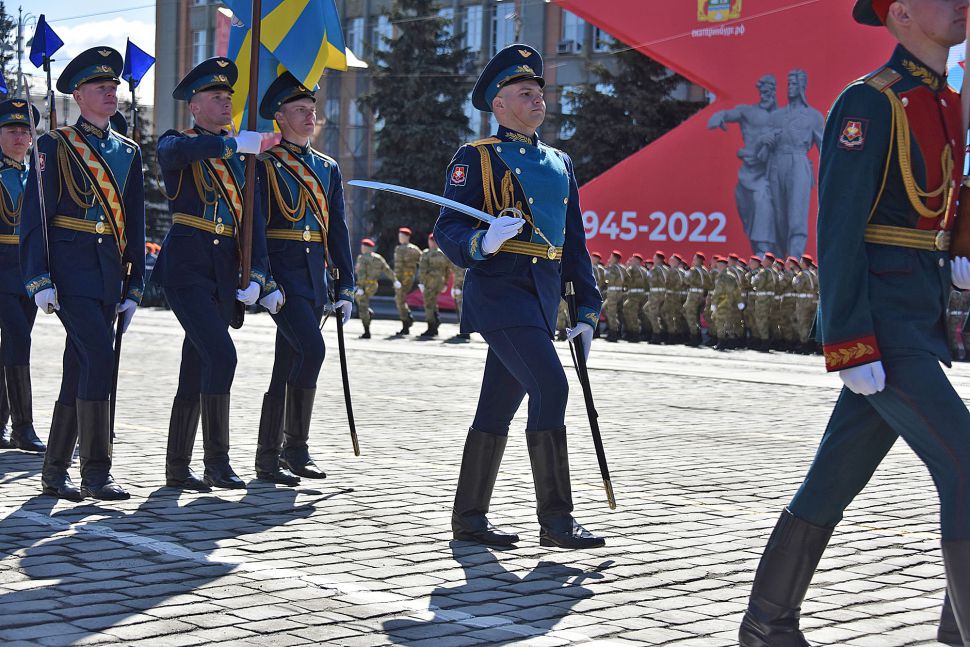 Программа на 9 мая екатеринбург. Парад Победы Екатеринбург 2022. Парад в ЕКБ 2022. Парад Победы Екатеринбург 2021. Парад в Екатеринбурге 2022 9 мая.