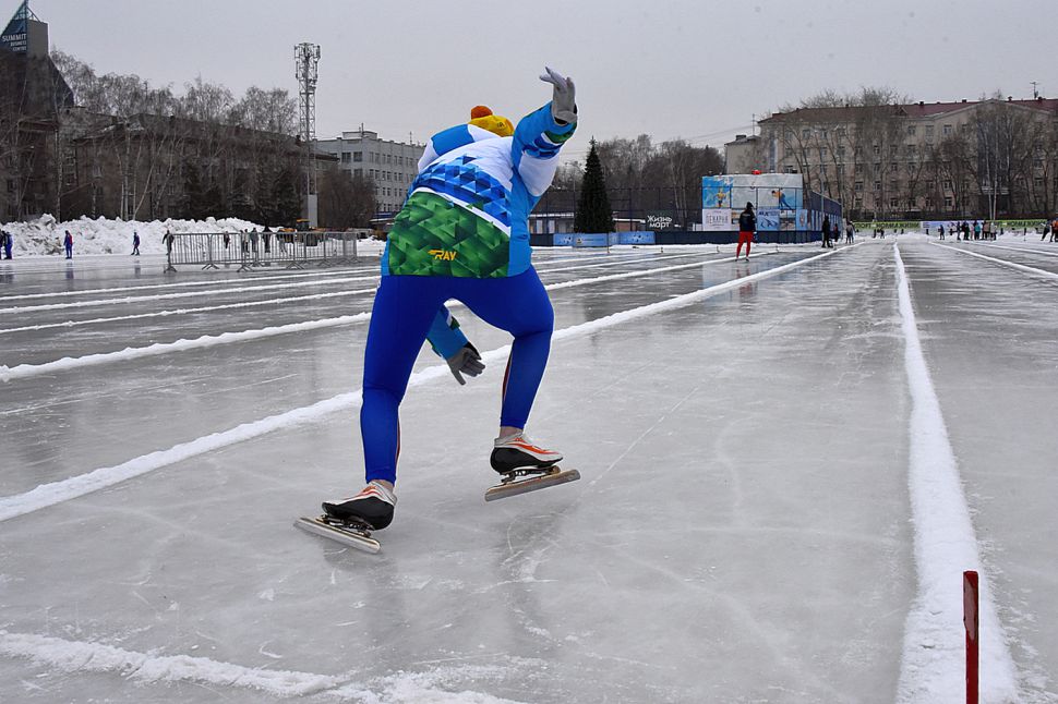 Конькобежный лед