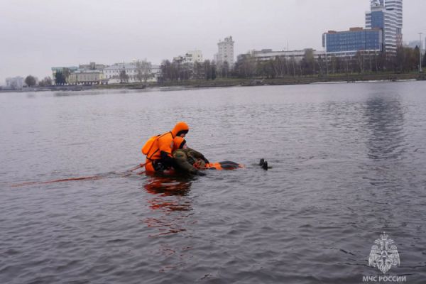 С начала года на водоемах Среднего Урала провалились под лед и погибли семь человек