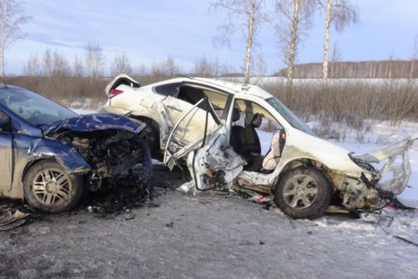 Под Каменском-Уральским произошло жуткое ДТП с участием четырёх авто: погибла женщина