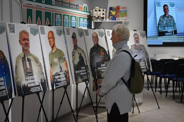 Фотовыставка «Зал воинской славы» открылась в уральской столице