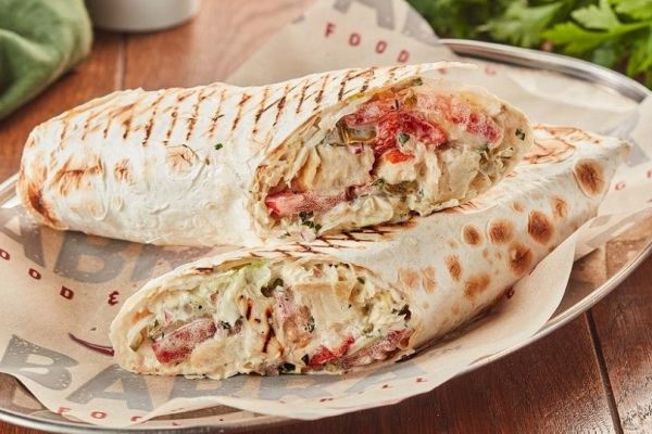 В Екатеринбурге в ларьках с шаурмой нашли 120 нарушений