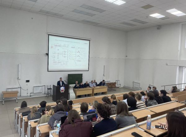 УрГЮУ и ЕВРАЗ запустили серию практических лекций для будущих юристов-технологов