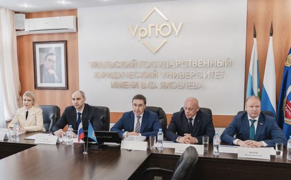 Валерий Фальков оценил развитие УрГЮУ и поддержал создание нового кампуса