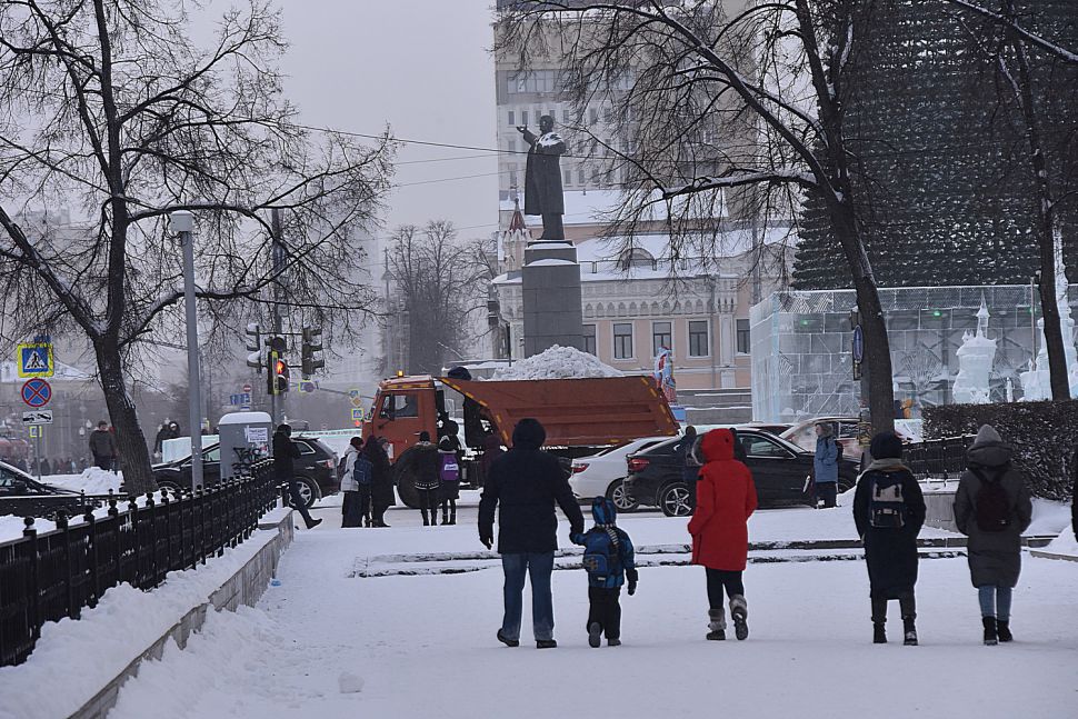 Снегопады на среднем урале. Незначительно зимой. Температура в Нижнем Тагиле