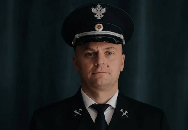 Наладил связи, подписал соглашения, открыл лаборатории. В УрГУПС назначен новый исполняющий обязанности ректора. Рассказываем, кто он
