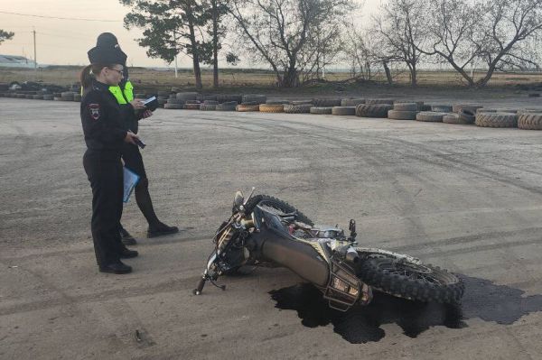 В Свердловской области 15-летний байкер погиб после столкновения с натянутым тросом