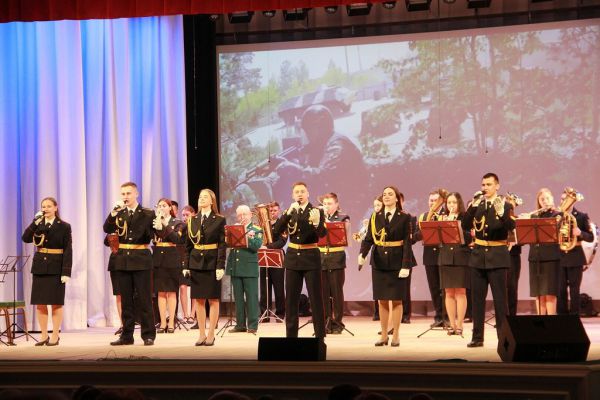 Общественники МВД  рассказали молодежи Лесного о профессии полицейского