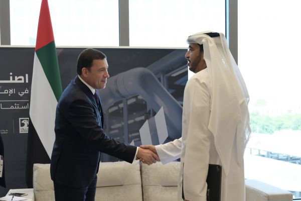 Евгений Куйвашев улетел в ОАЭ на промышленный форум