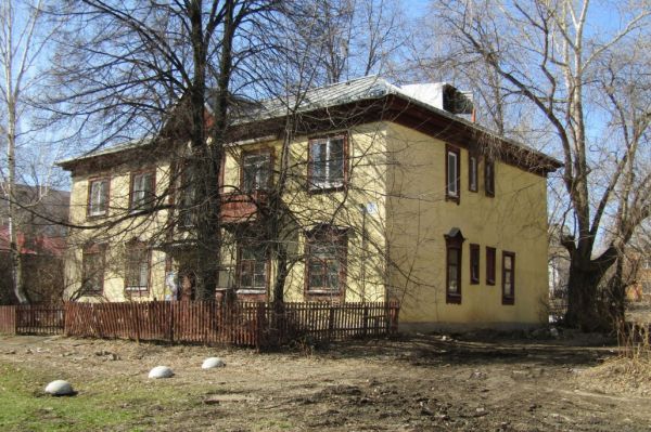 Власти Екатеринбурга снесут дом на Челюскинцев 1945 года постройки 