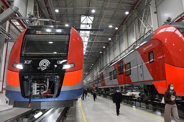 Через пять лет на Урале начнут выпускать электропоезда, развивающие скорость 360 километров в час