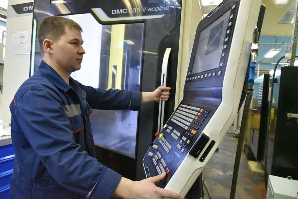 Эксперты ИННОПРОМа обсудили риски для экономики, и надо ли производство полностью переводить на удаленку