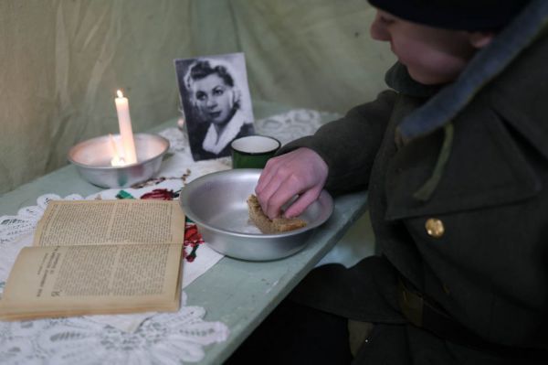 Горький вкус блокадного хлеба. Уральцы почтили подвиг защитников города-героя  Ленинграда