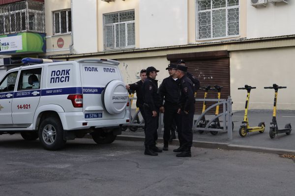 В Екатеринбурге мигрант напал на сотрудника полиции
