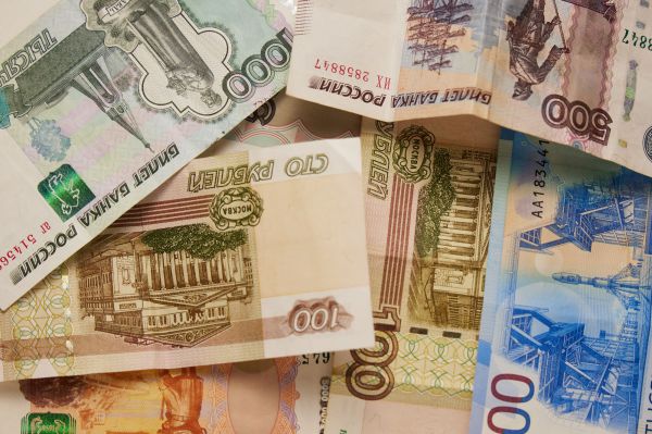 Свердловчанина убедили погасить два миллиона долга по алиментам