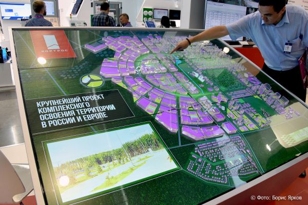 Много роз и никаких машин: в Екатеринбурге начали строить новый бульвар