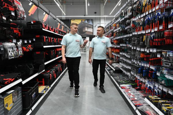 В Екатеринбурге открылся строительно-торговый центр федеральной компании