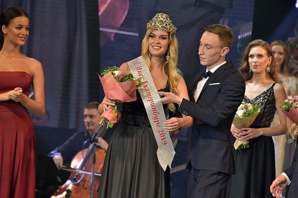 Виктория Вершинина стала новой королевой красоты Екатеринбурга