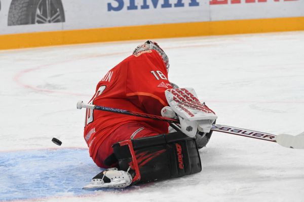 «Автомобилист» сохранил 4-е место в Восточной конференции уступив матч «Ак Барсу»