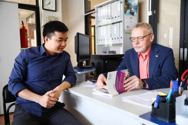 Неожиданно. Словарь главного университета Урала лег в основу нового государственного стандарта Вьетнама