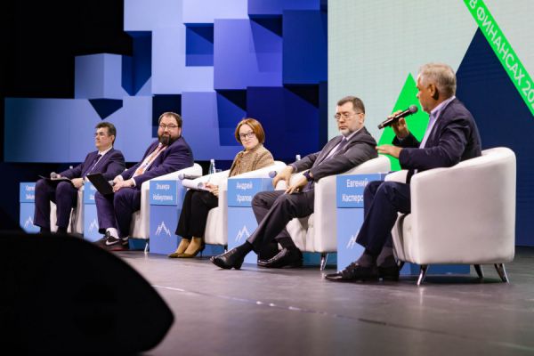 В Банке России оценили, как приостановка денежных переводов защищает людей от мошенников