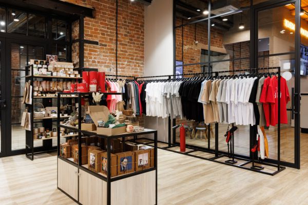 Без аренды и комиссии: «Домна» и «Салют» бесплатно представят продукцию уральских брендов