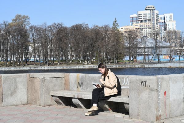 В МВД рассказали, какими фразами мошенники заставляют подростков действовать по их указке