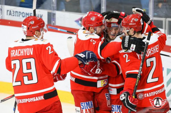 «Автомобилист» одержал 21-ю победу в 22 матчах со старта чемпионата КХЛ