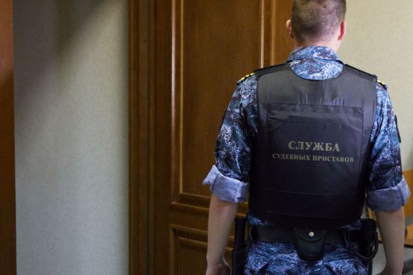 Свердловские приставы разыскали должника по алиментам в Таджикистане