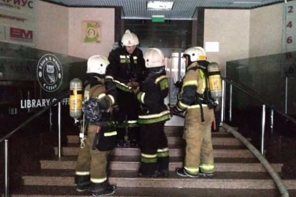 Арендаторы выгоревшего больше чем наполовину офисника на Белинского уйдут на удаленку