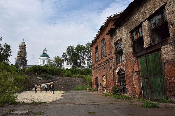 Не все онлайн: в пандемию в Сысерти пройдет фестиваль «Лето на заводе»