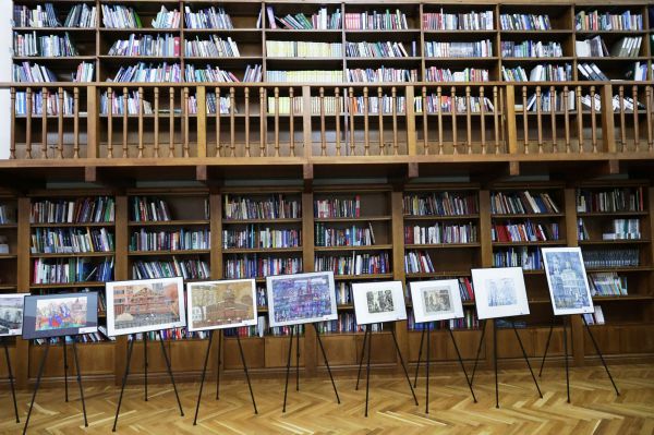 Библиотека Белинского в Екатеринбурге открывает абонементы на художественную литературу