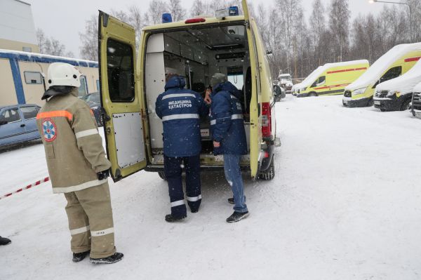 Трое детей пострадали в лобовом столкновении легковушек на Серовском тракте