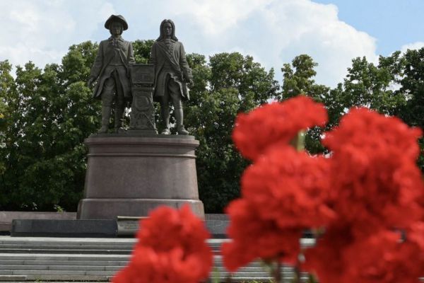 Гала-концерт, джазовый фестиваль, городская свадьба: Екатеринбург с размахом отмечает День города