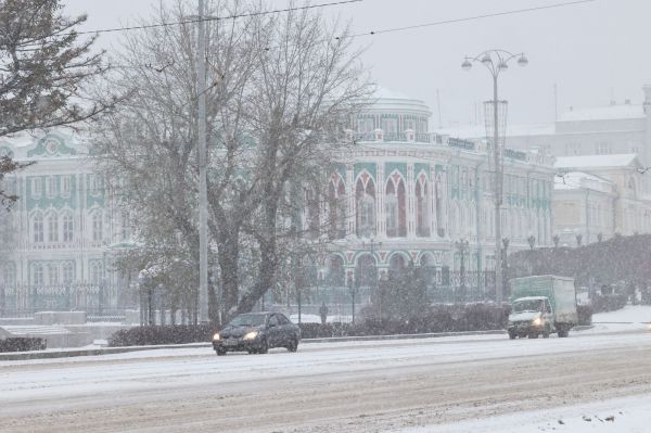 На Среднем Урале объявили штормовое предупреждение из-за сильного ветра