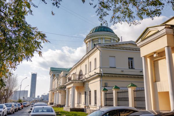 Теперь можно реставрировать. Усадьба Харитоновых-Расторгуевых в Екатеринбурге переходит в собственность региона
