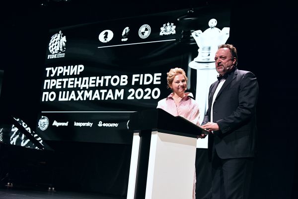 В Екатеринбург на международный шахматный турнир приехали восемь гроссмейстеров из разных стран мира