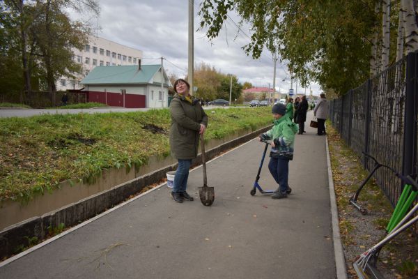 Семейный сад создали жители города в центре Красноуфимска