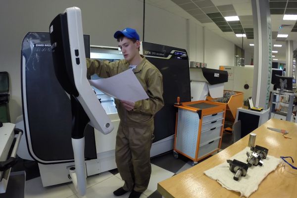 Свердловские инвалиды разыграли путевки в Москву