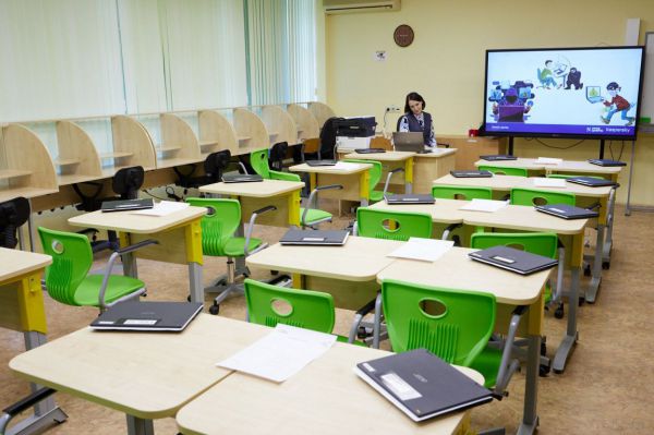 Классные руководители в школах Среднего Урала получат  за свой труд  3,5 миллиарда рублей