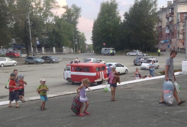 Смотрят косо