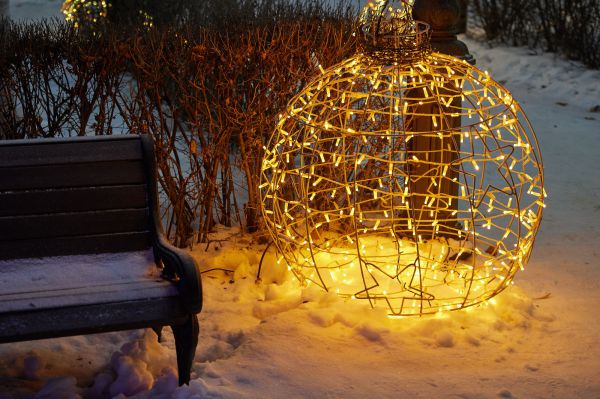 На Урал привезли новогодние товары на 40 миллионов рублей