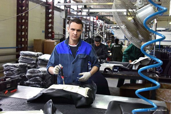 Белая, серая или черная: рекрутеры узнали, какого «цвета» зарплата у свердловчан