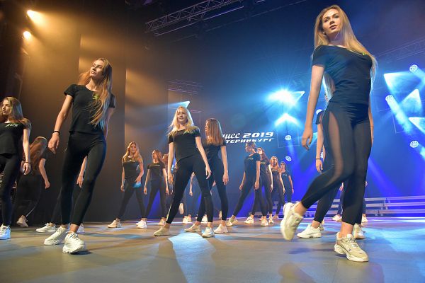 «Мисс Екатеринбург-2019» останется без автомобиля