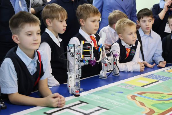 В Каменске-Уральском прошел фестиваль по робототехнике среди школьников
