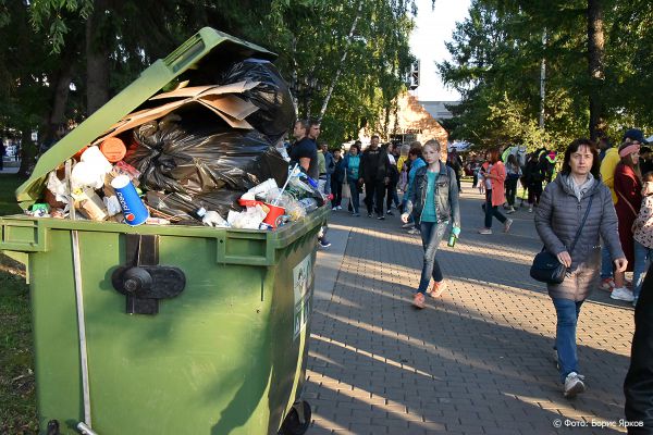 «Левый» мусор: как убедить предпринимателей-«уклонистов» правильно вывозить отходы
