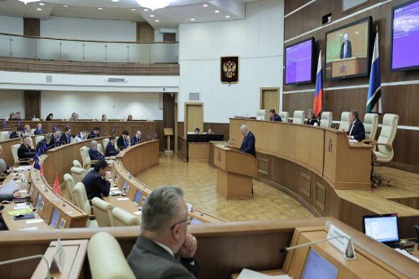 Депутаты Свердловского Заксобрания распределили деньги областного бюджета на 2026 год