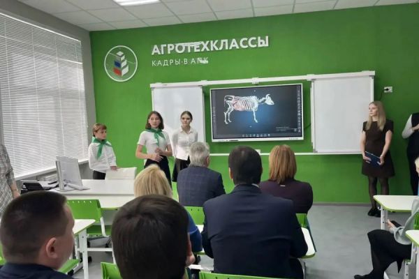Фермерские уроки. Еще в четырех свердловских школах открылись агроклассы
