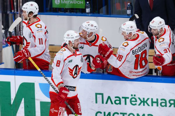 «Автомобилист» разгромил «Металлург» и сравнял счет в серии