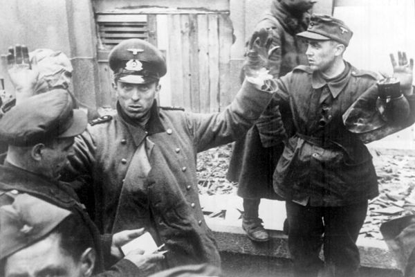 До Победы оставалось… 18 марта «Уральский» писал о том, как фашисты готовили себе подполье на случай поражения